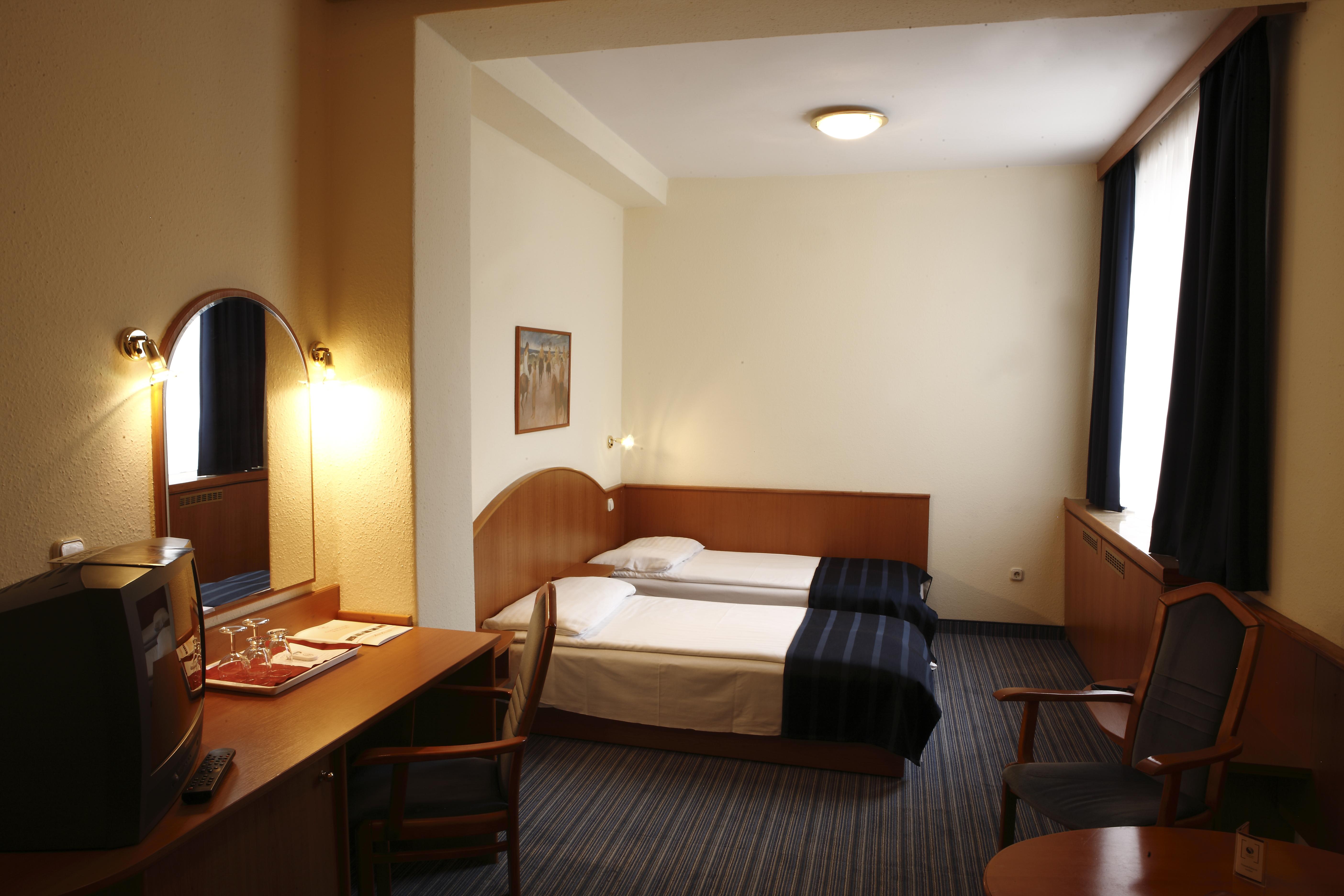 Benczur Hotel Budapest Room photo